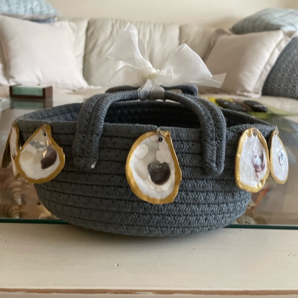 Oyster shell basket-handmade-small-adorable-use for bathrooms, bedrooms, etc. - Picture 3 of 9